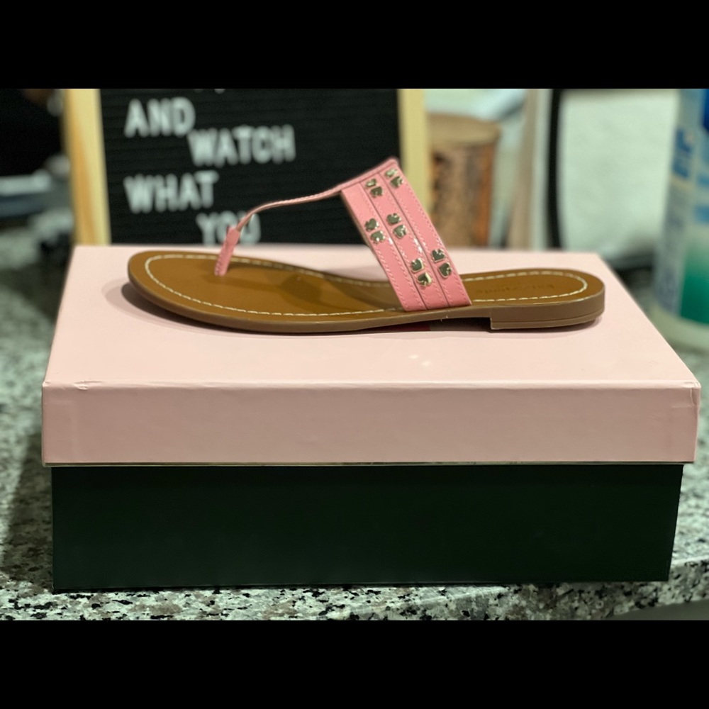 Luxury Kate Spade sandals🩴, with gold accents. Never worn.